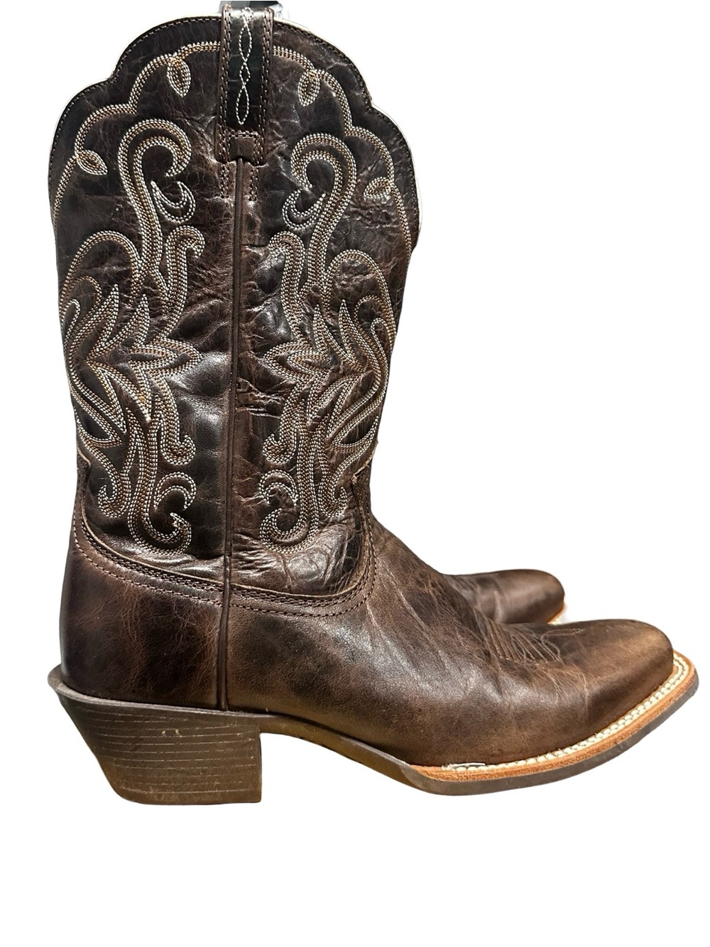 ARIAT WOMEN'S LEGEND CHOCOLATE CHIP WESTERN BOOTS - SNIP TOE SIZE 8 COWGIL BROWN